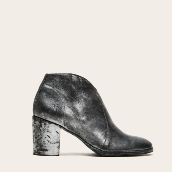 New in Box Frye Nora Zip Short Boots - Picture 2 of 6